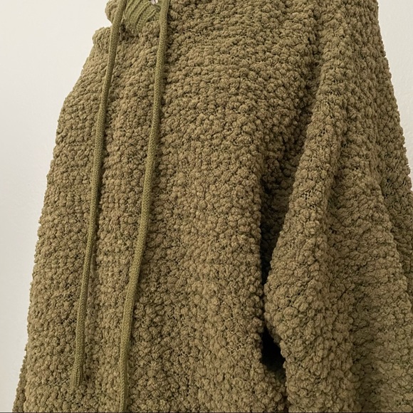 Popcorn Green Slouchy Pullover Hoodie - Picture 5 of 5